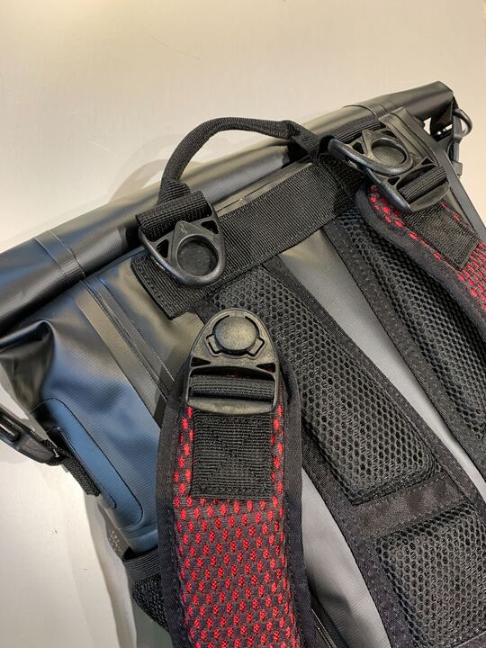 雨の日のお出かけはこれで決まり！『EXPLORER WP BACKPACK 15L』のご紹介